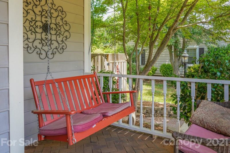 Property image 4 at 115 8th Avenue, Hickory, NC 28601