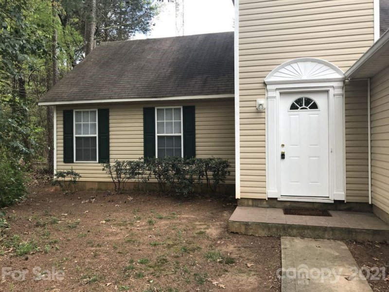Property image 3 at 302 Touch Me Not Lane, Charlotte, NC 28216
