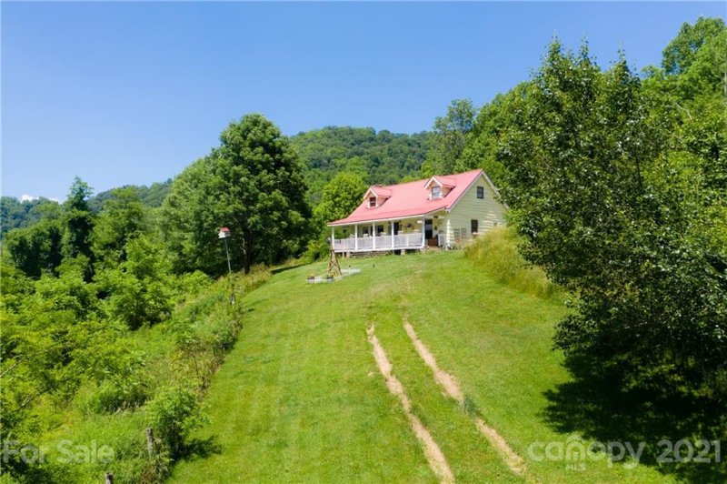 Property image 4 at 718 Wills Way, Canton, NC 28716