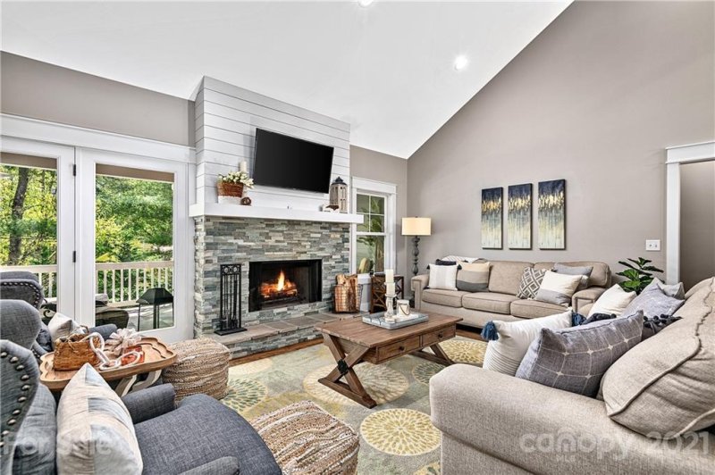 Property image 2 at 26 King Heights Drive, Fletcher, NC 28732