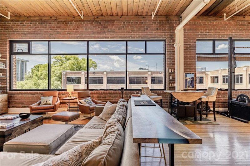 Property image 2 at 310 Arlington Avenue, Charlotte, NC 28203