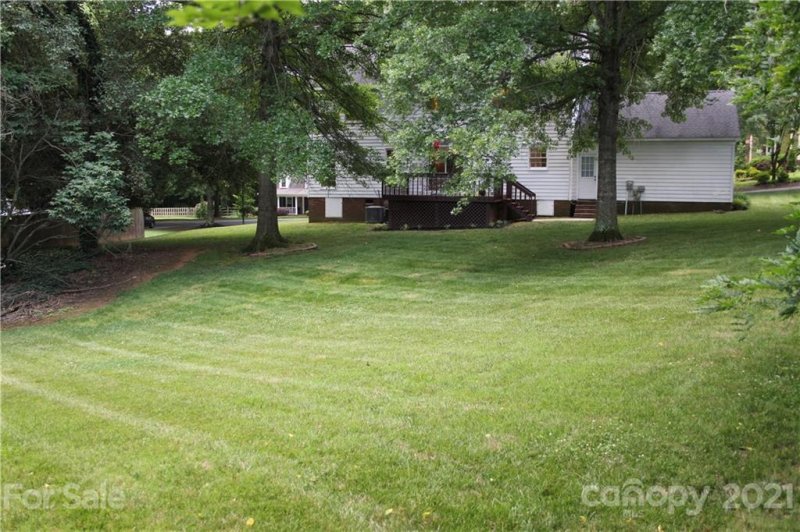 Property image 4 at 3038 Silver Birch Drive, Charlotte, NC 28269