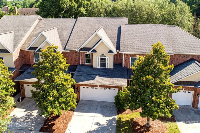 Property image 2 at 112 Villa Lake Drive, Fort Mill, SC 29708