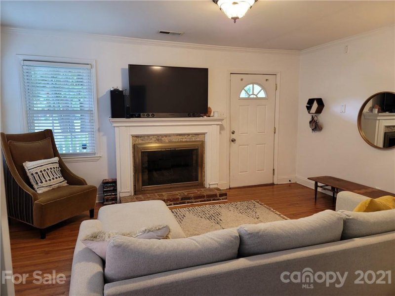 Property image 4 at 3809 Mcmillan Street, Charlotte, NC 28205