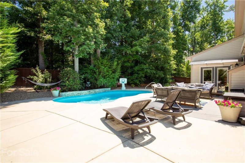 Property image 5 at 440 Leaf Arbor Court, Lake Wylie, SC 29710