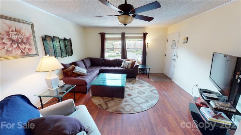 Property image 3 at 27 Capri Lane, Hendersonville, NC 28792