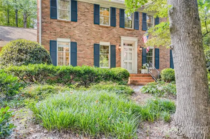 Property image 2 at 523 Robmont Road, Charlotte, NC 28270