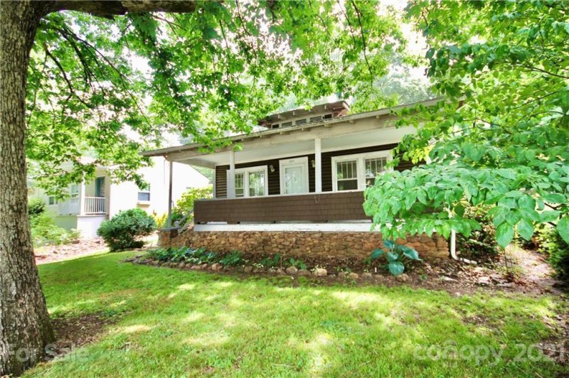 Property image 2 at 104 Middlemont Avenue, Asheville, NC 28806