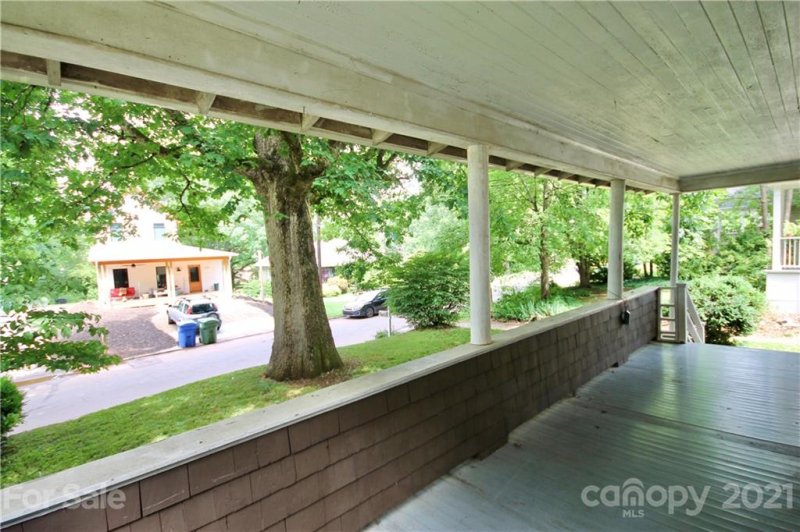 Property image 3 at 104 Middlemont Avenue, Asheville, NC 28806