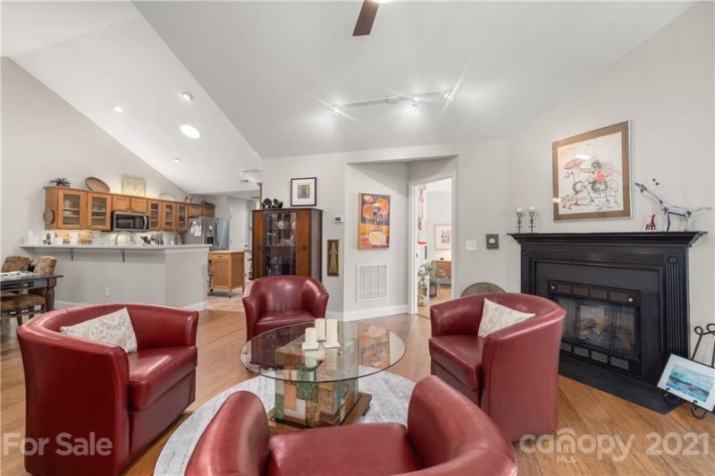 Property image 5 at 56 Mountain Meadow Circle, Weaverville, NC 28787