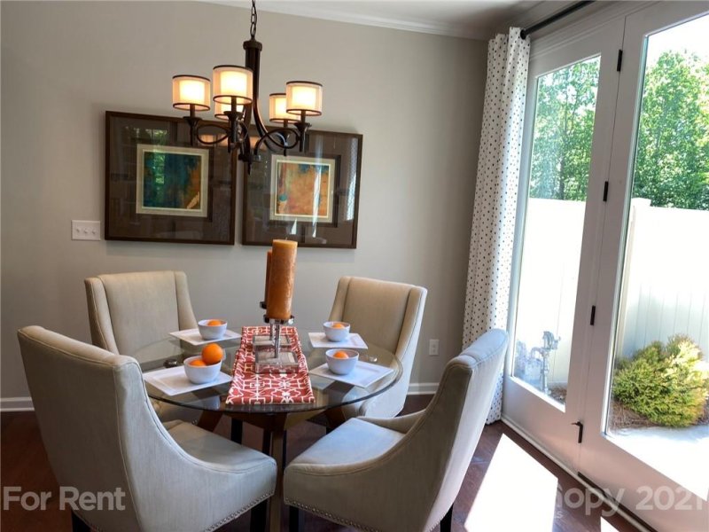 Property image 3 at 9627 Glenburn Lane, Charlotte, NC 28278