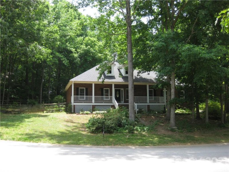 2312 Mill House Lane