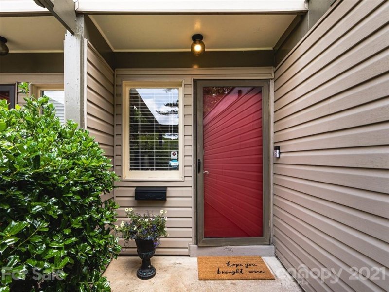 Property image 4 at 3731 Winding Creek Lane, Charlotte, NC 28226