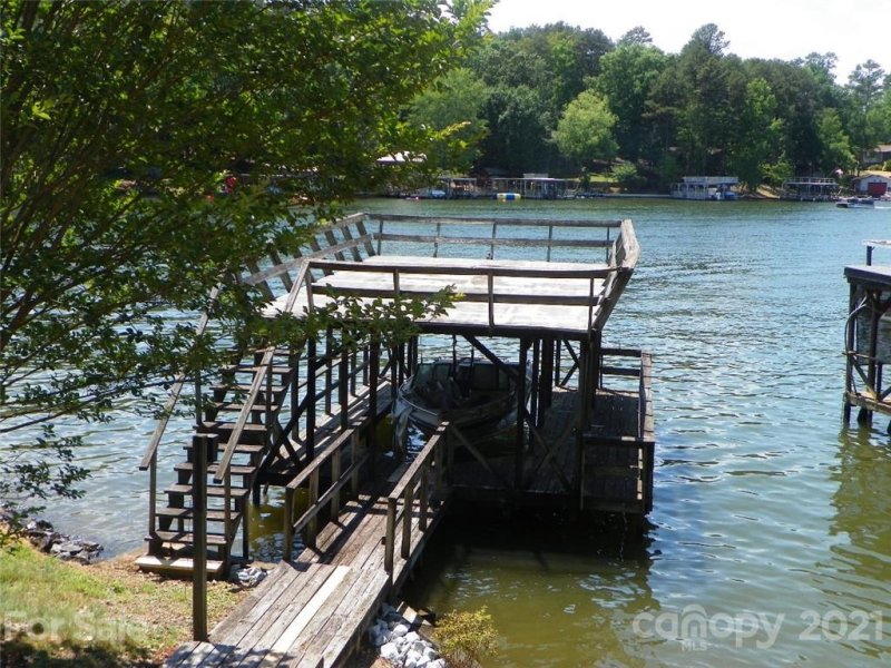 Property image 2 at 482 Pinehaven Drive, New London, NC 28127