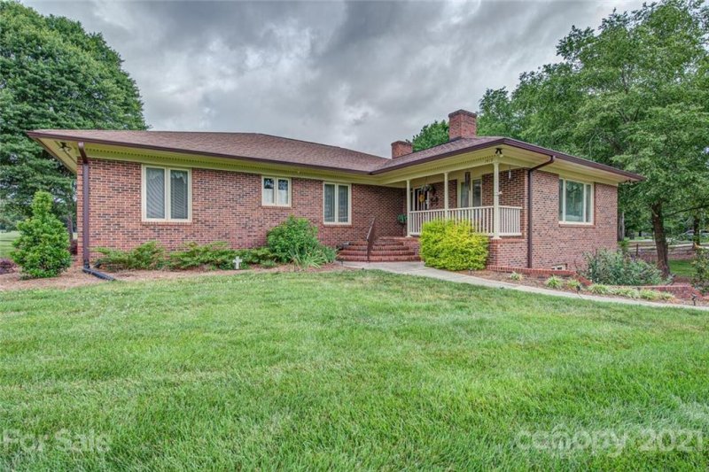 Property image 2 at 1419 Stoneyridge Drive, Charlotte, NC 28214