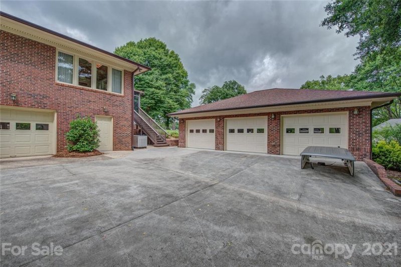 Property image 3 at 1419 Stoneyridge Drive, Charlotte, NC 28214