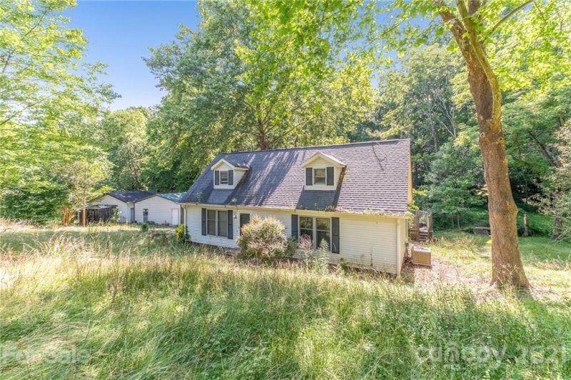 Property image 3 at 1135 Brook Path Trail, Denver, NC 28037