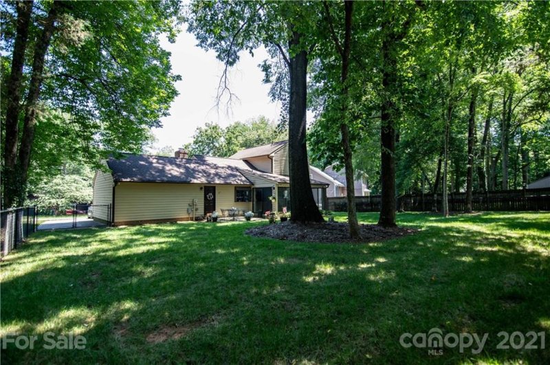 Property image 4 at 6301 Whitewater Drive, Charlotte, NC 28214