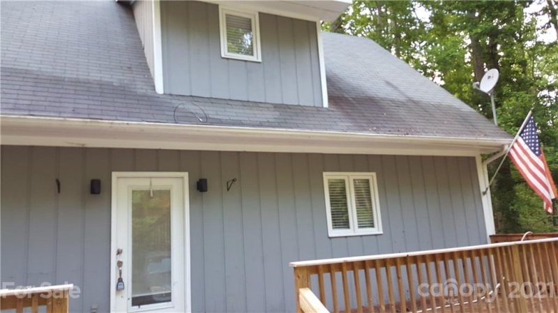 Property image 3 at 2533 Dogwood Circle, Charlotte, NC 28208