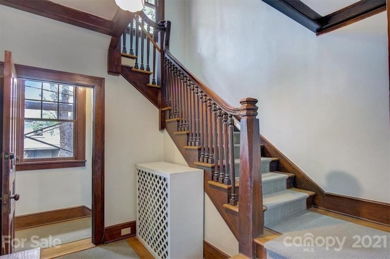 Property image 5 at 131 W Chestnut Street, Asheville, NC 28801