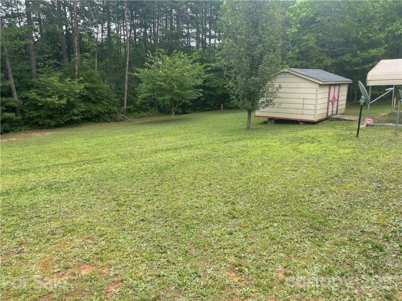 Property image 2 at 6839 Executive Circle, Denver, NC 28037