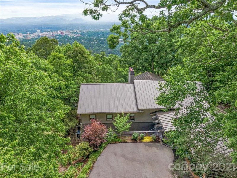 Property image 2 at 32 Westhaven Drive, Asheville, NC 28804