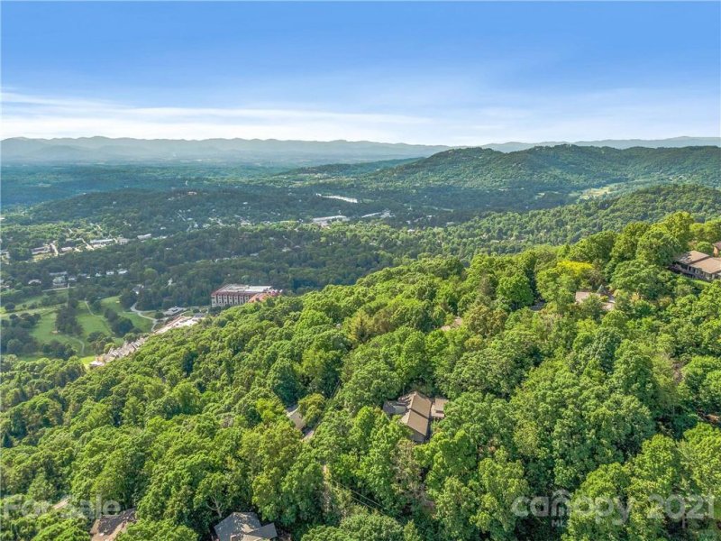 Property image 3 at 32 Westhaven Drive, Asheville, NC 28804