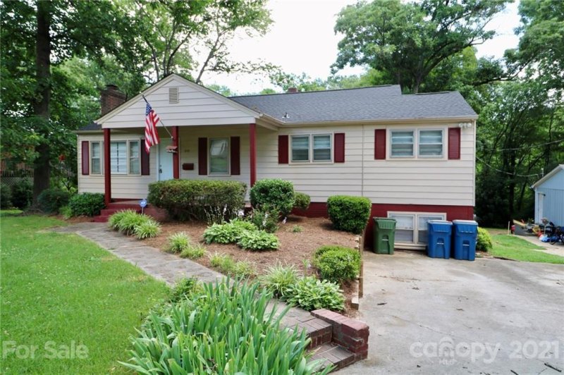 Property image 2 at 212 Norton Road, Mount Holly, NC 28120