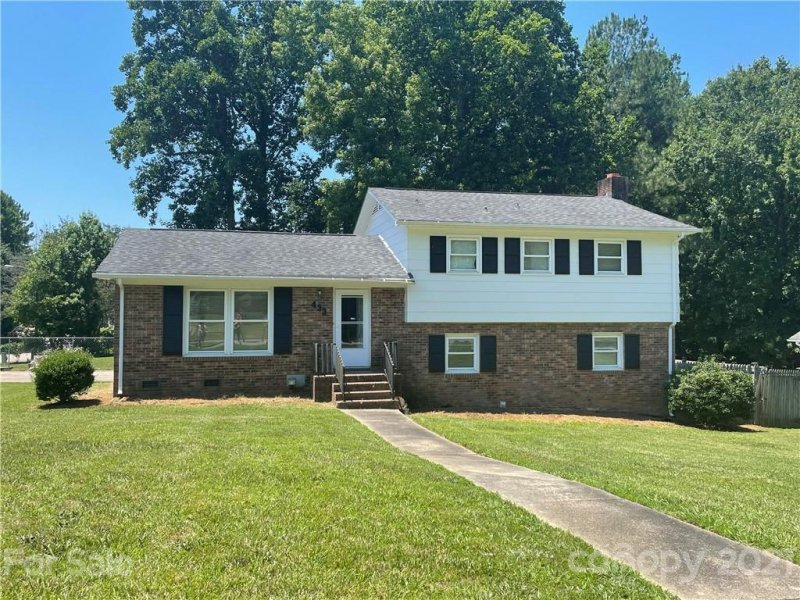 Property image 2 at 433 Willow Road, Salisbury, NC 28147