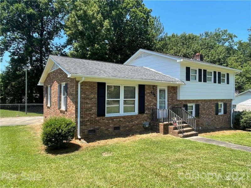 Property image 3 at 433 Willow Road, Salisbury, NC 28147