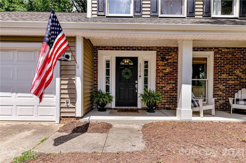 Property image 2 at 2923 Summerland Drive, Matthews, NC 28105