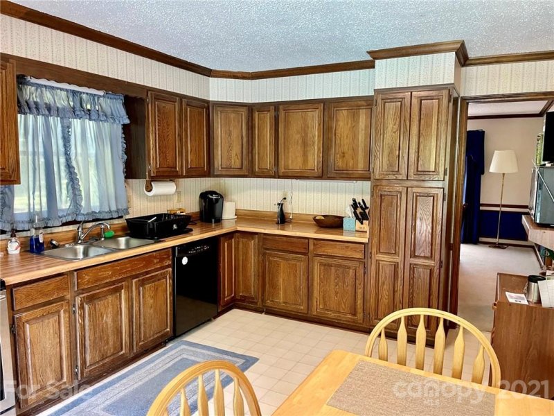 Property image 3 at 322 Melissa Way, Hendersonville, NC 28791