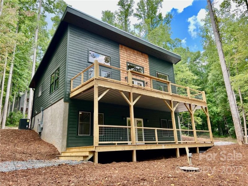 9 Clinchfield Gap Road