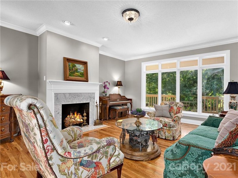 Property image 4 at 10 Clovelly Way, Asheville, NC 28803