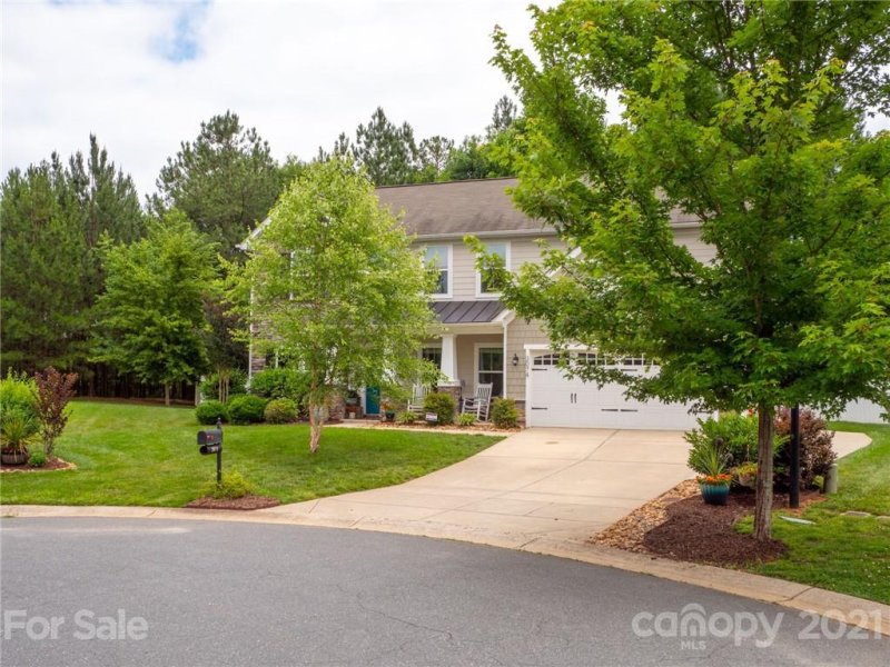 Property image 2 at 3074 Robusta Court, Gastonia, NC 28056