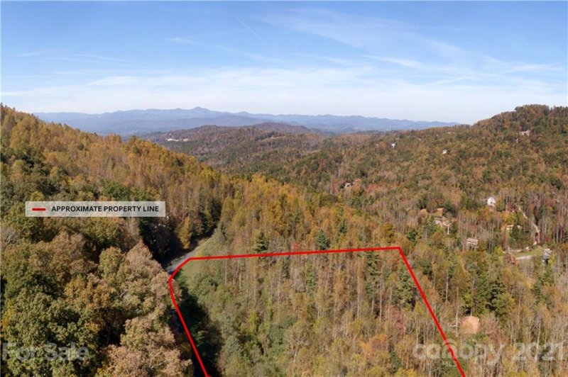 Property image 3 at 232 Solomon Circle, Hendersonville, NC 28739