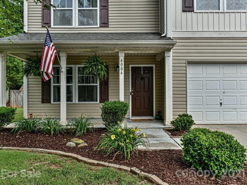 Property image 2 at 4004 Egrets Nest Court, Mount Holly, NC 28120