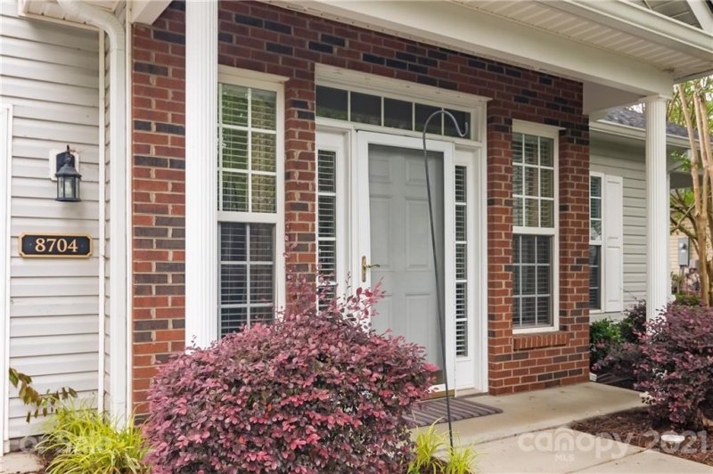 Property image 3 at 8704 Richmond Hill Court, Charlotte, NC 28277