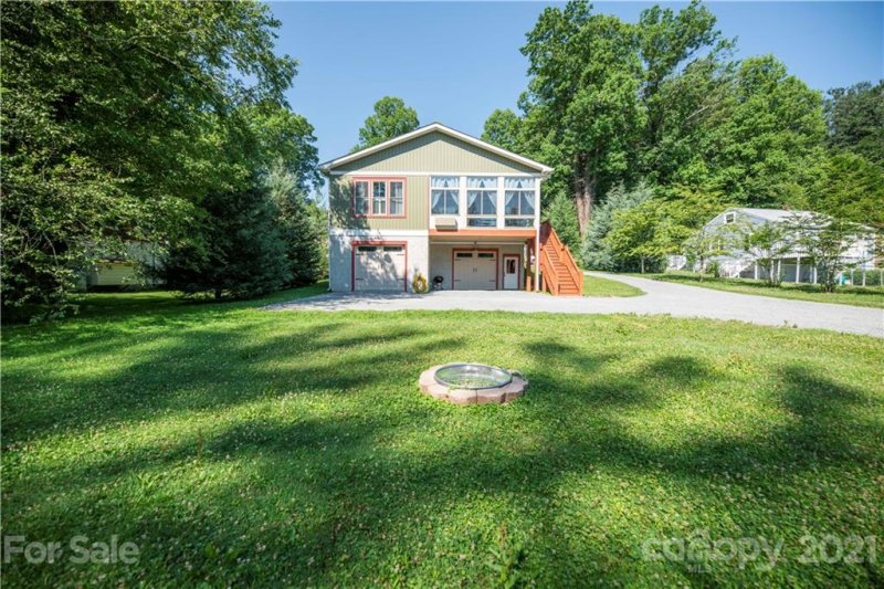 Property image 3 at 42 Boxwood Lane, Brevard, NC 28712