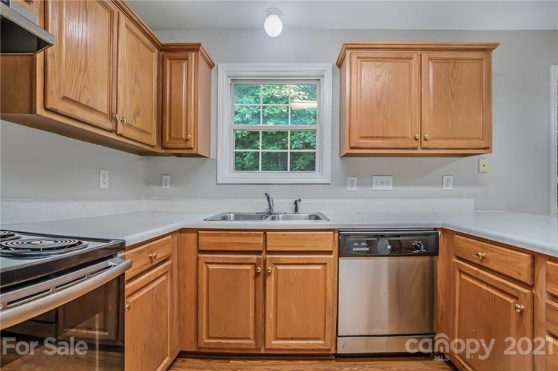 Property image 2 at 708 Cove Road, Gastonia, NC 28052