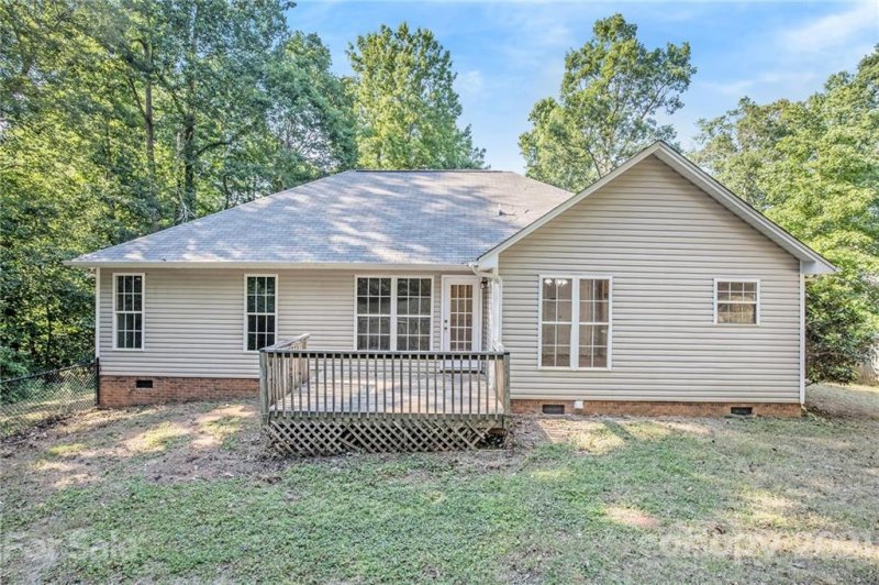 Property image 5 at 708 Cove Road, Gastonia, NC 28052