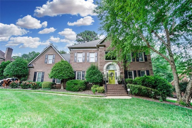 Property image 2 at 8617 Brownes Pond Lane, Charlotte, NC 28277