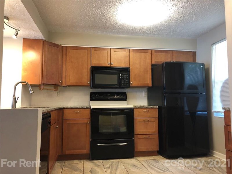 Property image 3 at 9628 Vinca Circle, Charlotte, NC 28213