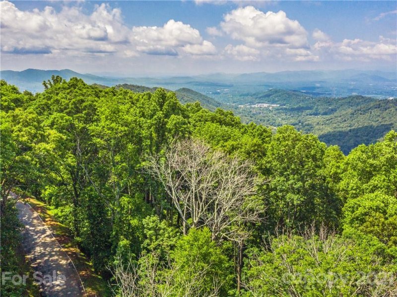 Property image 2 at 65 Skycliff Drive, Asheville, NC 28804