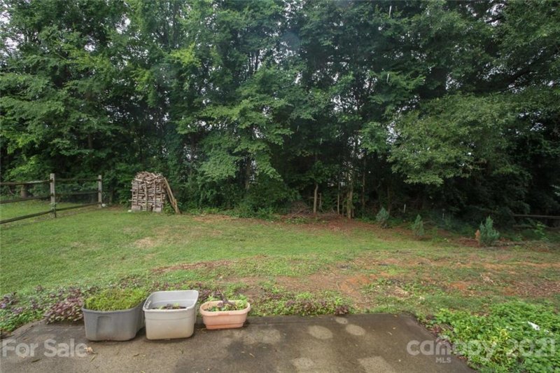 Property image 4 at 9532 Nettle Drive, Charlotte, NC 28216