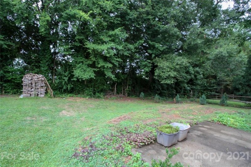 Property image 5 at 9532 Nettle Drive, Charlotte, NC 28216