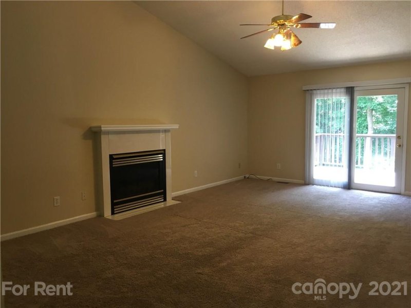 Property image 2 at 6972 Forest Manor Drive, Denver, NC 28037