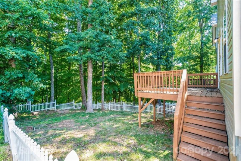 Property image 3 at 109 Lookout Point Place, Mooresville, NC 28115
