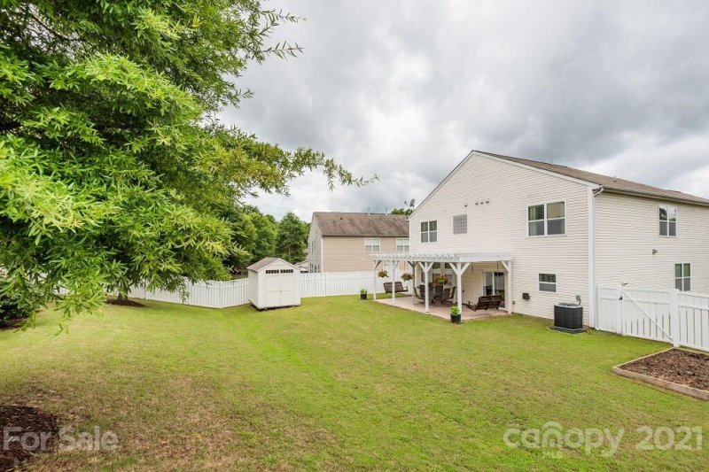 Property image 5 at 305 Allspice Road, Fort Mill, SC 29708
