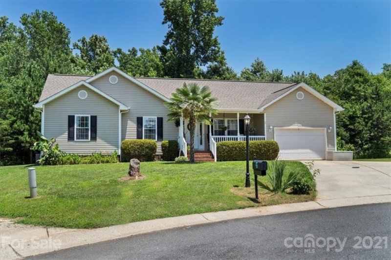 Property image 2 at 306 Lone Tree Lane, Clover, SC 29710